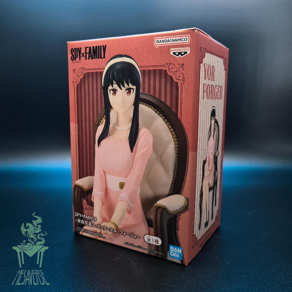 Family Photo Figure Yor Forger